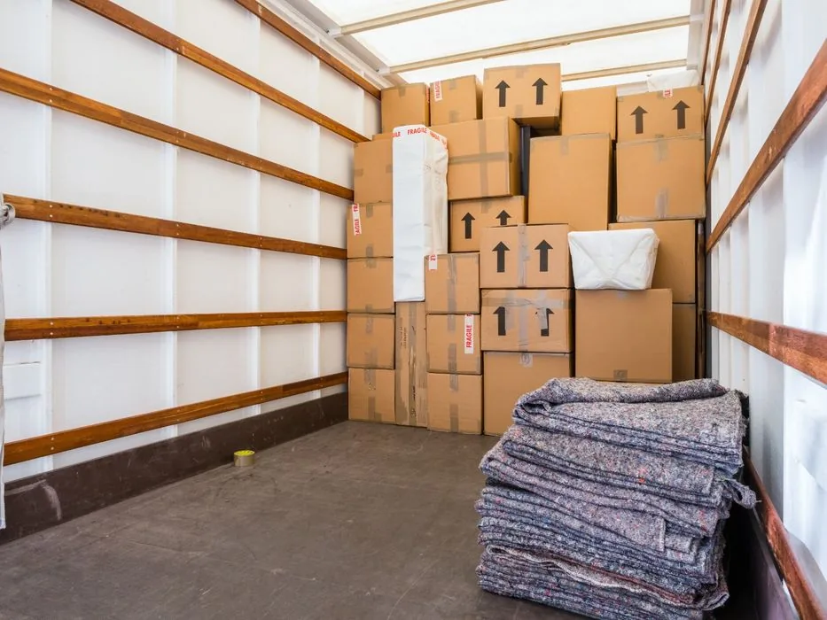A fully loaded Medway and Kent Removals lorry leaving a Rochester property from our home depot